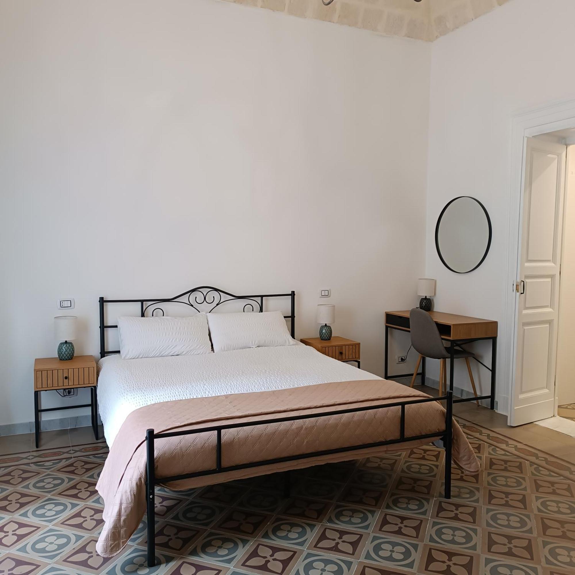 Dimora Tarantina Hotel Taranto Bagian luar foto